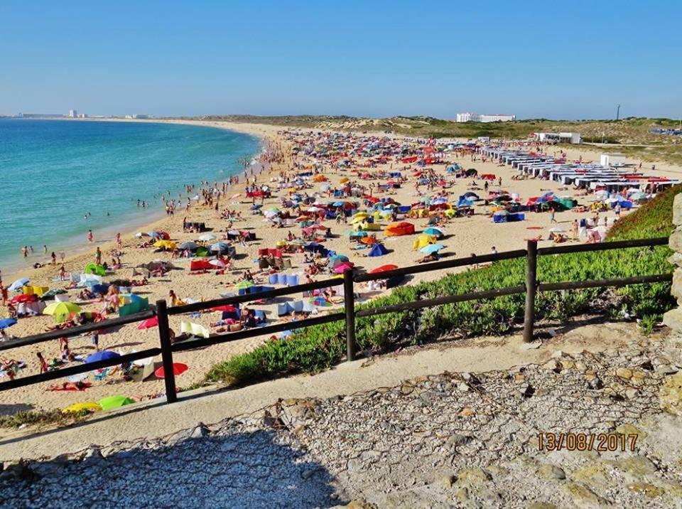 Estrela Do Mar - 100M Da Praia Peniche Exterior photo